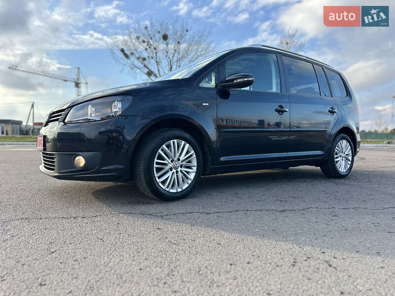 Минивэн Volkswagen Touran 2015 в Луцке