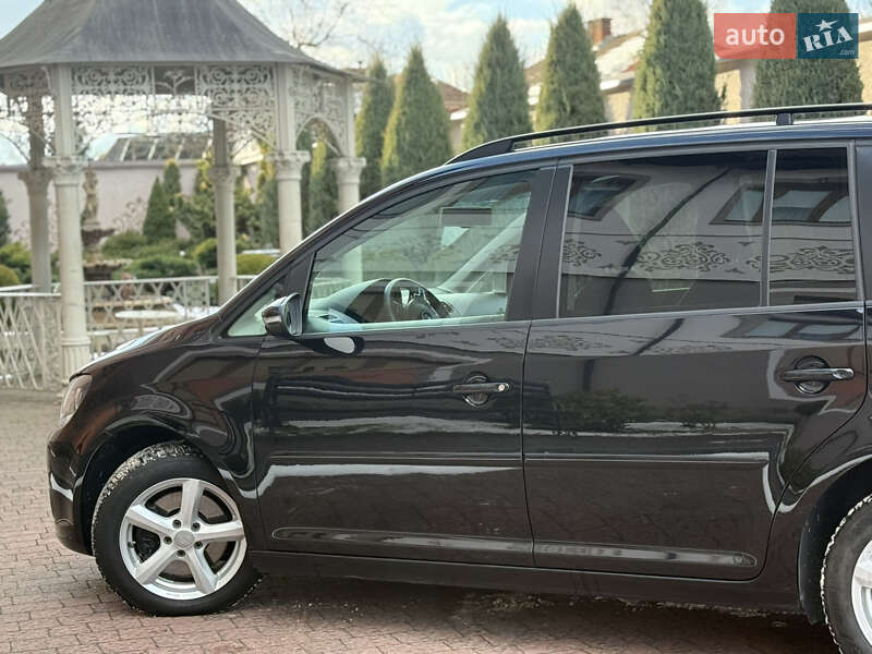 Минивэн Volkswagen Touran 2011 в Стрые фото 50 Минивэн Volkswagen Touran 2011 в Стрые