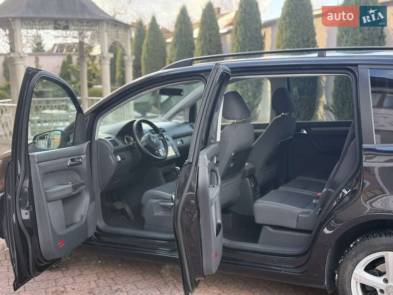 Минивэн Volkswagen Touran 2011 в Стрые фото 61 Минивэн Volkswagen Touran 2011 в Стрые