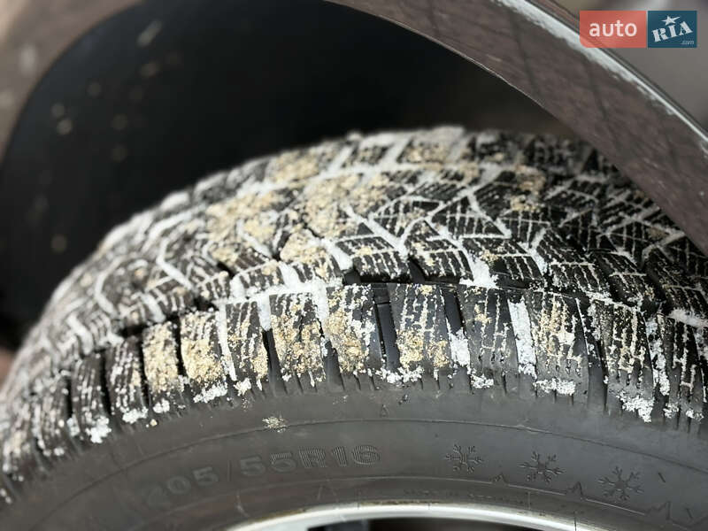 Минивэн Volkswagen Touran 2011 в Стрые фото 113 Минивэн Volkswagen Touran 2011 в Стрые