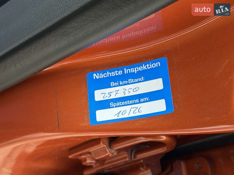 Минивэн Volkswagen Touran 2009 в Ровно