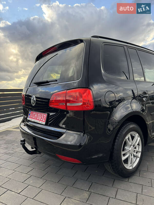 Минивэн Volkswagen Touran 2011 в Мукачево