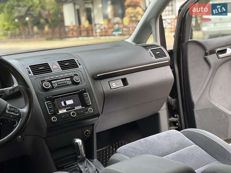 Минивэн Volkswagen Touran 2011 в Дрогобыче фото 57 Минивэн Volkswagen Touran 2011 в Дрогобыче
