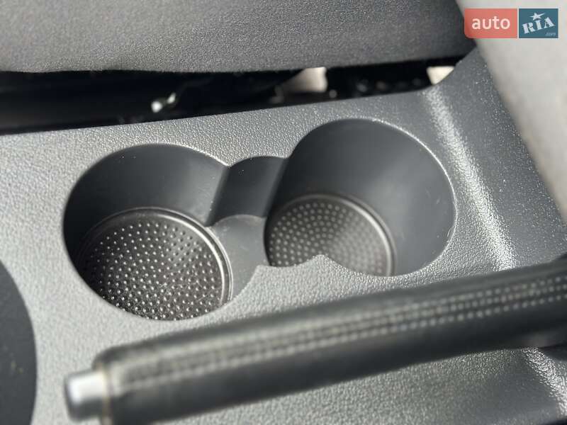 Минивэн Volkswagen Touran 2011 в Дрогобыче фото 78 Минивэн Volkswagen Touran 2011 в Дрогобыче