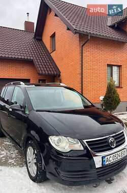 Минивэн Volkswagen Touran 2008 в Луцке
