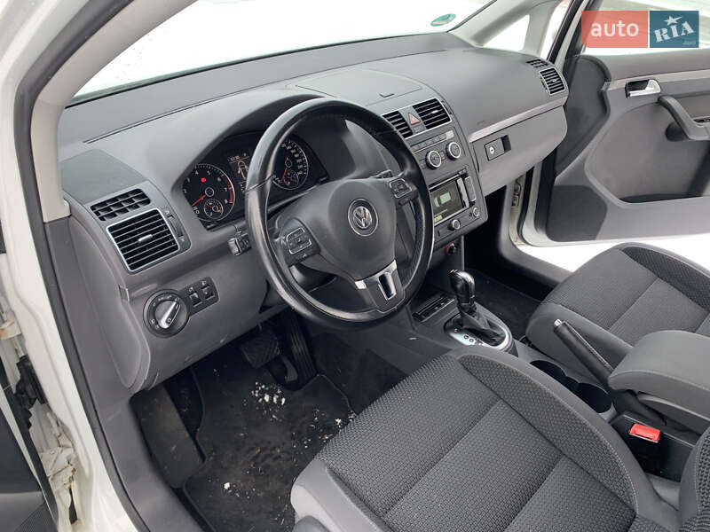 Минивэн Volkswagen Touran 2013 в Ровно