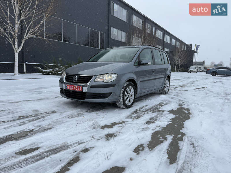 Минивэн Volkswagen Touran 2009 в Белой Церкви