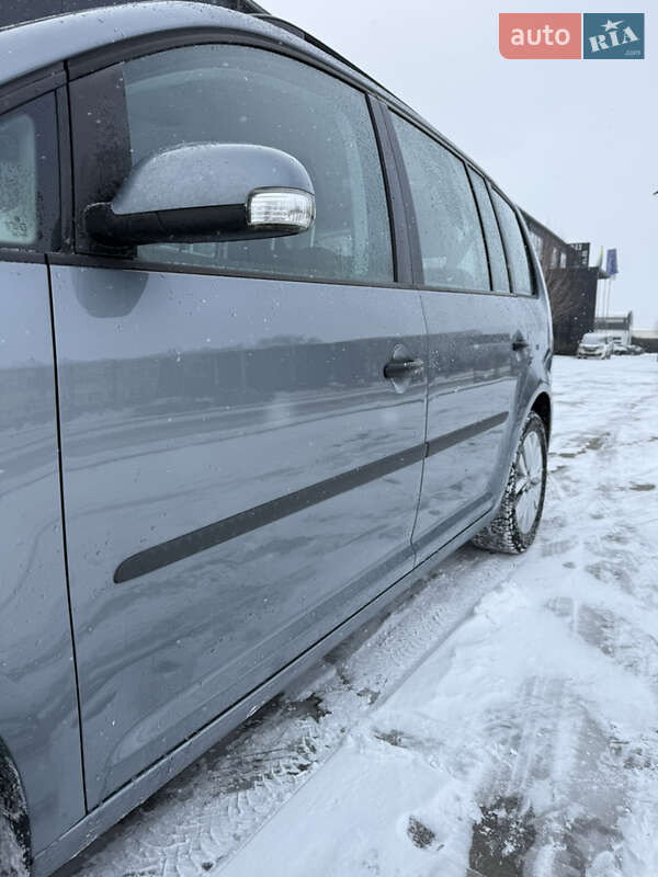 Минивэн Volkswagen Touran 2009 в Белой Церкви