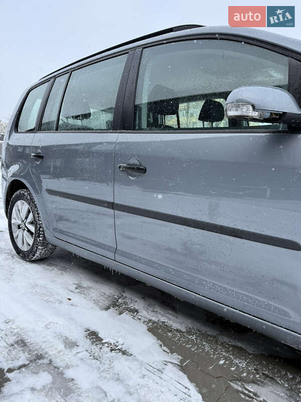 Минивэн Volkswagen Touran 2009 в Белой Церкви