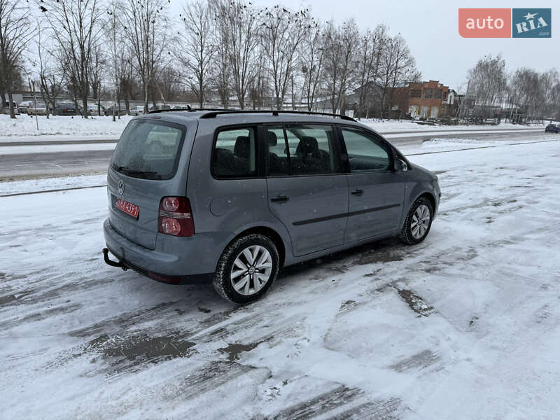 Минивэн Volkswagen Touran 2009 в Белой Церкви