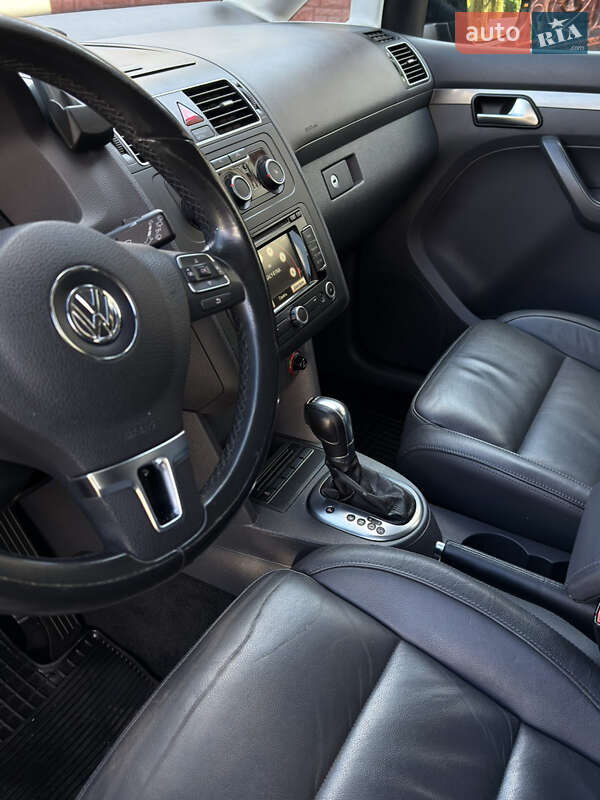Минивэн Volkswagen Touran 2011 в Самборе фото 48 Минивэн Volkswagen Touran 2011 в Самборе