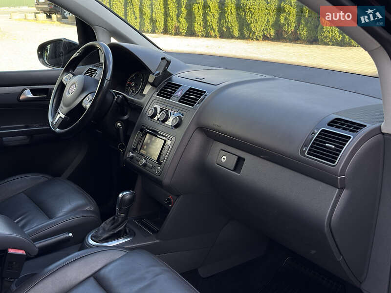 Минивэн Volkswagen Touran 2011 в Самборе фото 49 Минивэн Volkswagen Touran 2011 в Самборе