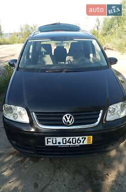 Минивэн Volkswagen Touran 2005 в Киеве