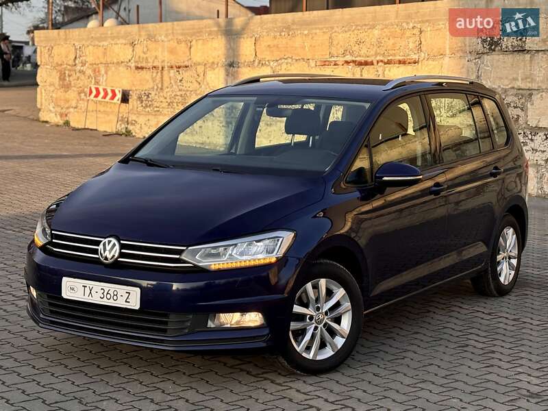 Volkswagen Touran 2016