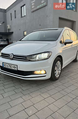 Микровэн Volkswagen Touran 2015 в Виноградове