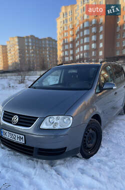 Мінівен Volkswagen Touran 2006 в Києві