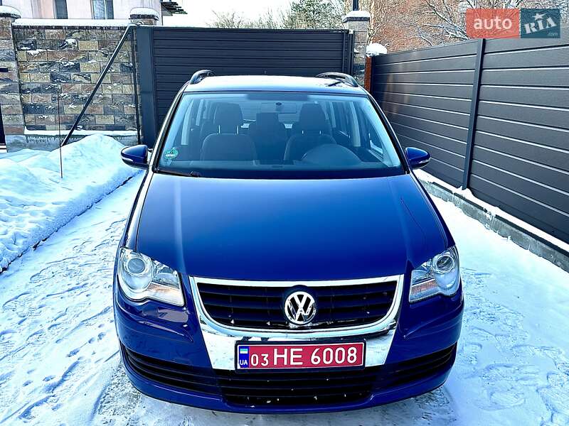 Volkswagen Touran 2010 Volkswagen Touran 2010