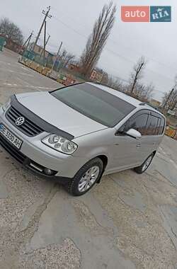 Минивэн Volkswagen Touran 2005 в Первомайске