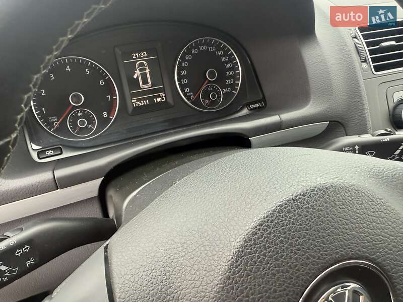 Минивэн Volkswagen Touran 2012 в Сарнах фото 30 Минивэн Volkswagen Touran 2012 в Сарнах