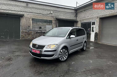 Минивэн Volkswagen Touran 2007 в Бродах