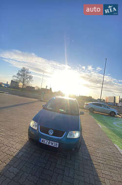 Мінівен Volkswagen Touran 2005 в Ужгороді