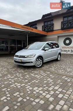 Микровэн Volkswagen Touran 2018 в Сваляве