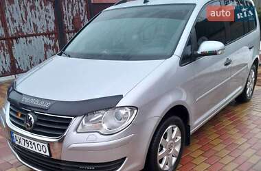 Мінівен Volkswagen Touran 2008 в Краснограді