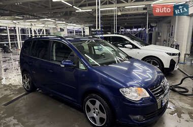 Мінівен Volkswagen Touran 2008 в Локачах