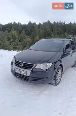 Минивэн Volkswagen Touran 2008 в Львове