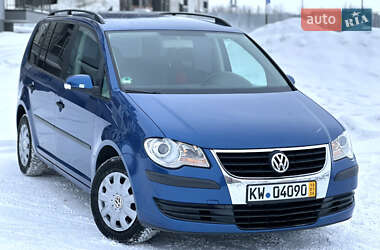 Мінівен Volkswagen Touran 2008 в Тернополі