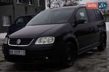 Мінівен Volkswagen Touran 2005 в Вараші