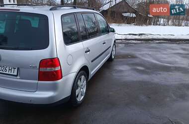 Минивэн Volkswagen Touran 2004 в Нововолынске