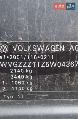 Минивэн Volkswagen Touran 2003 в Киеве