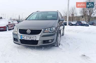 Мінівен Volkswagen Touran 2007 в Луцьку