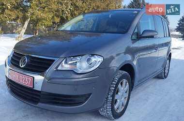 Мінівен Volkswagen Touran 2009 в Луцьку