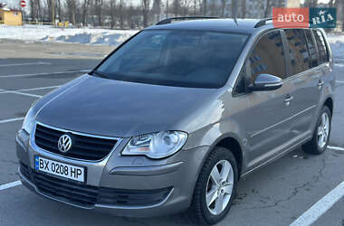 Мінівен Volkswagen Touran 2010 в Кам'янець-Подільському