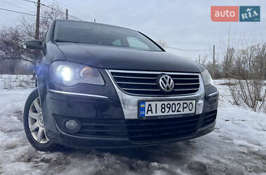 Минивэн Volkswagen Touran 2007 в Киеве