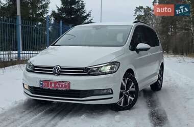 Микровэн Volkswagen Touran 2022 в Буче