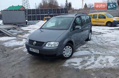 Минивэн Volkswagen Touran 2005 в Монастыриске