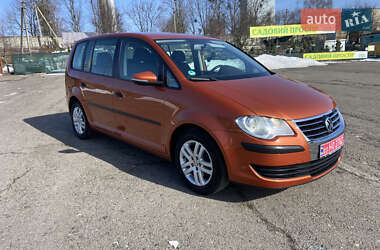 Мінівен Volkswagen Touran 2010 в Рівному