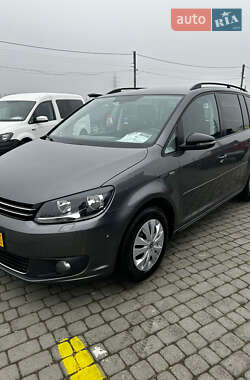 Мінівен Volkswagen Touran 2013 в Чернівцях
