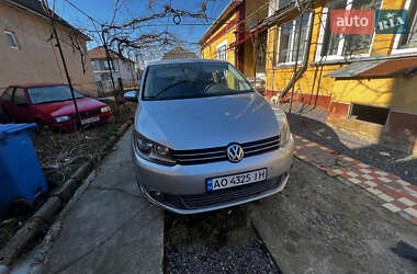 Мінівен Volkswagen Touran 2010 в Ужгороді