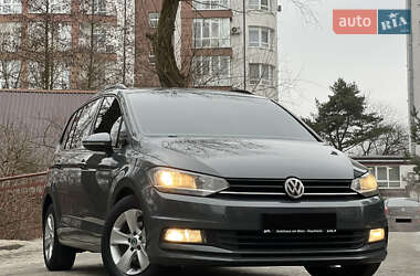 Мікровен Volkswagen Touran 2017 в Івано-Франківську