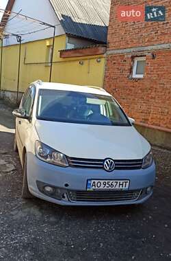 Минивэн Volkswagen Touran 2015 в Хусте
