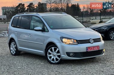 Минивэн Volkswagen Touran 2012 в Стрые