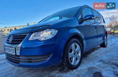 Минивэн Volkswagen Touran 2008 в Киеве