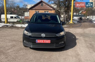 Микровэн Volkswagen Touran 2016 в Коростене