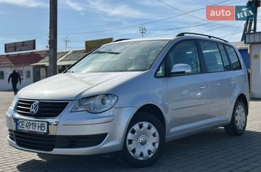 Мінівен Volkswagen Touran 2008 в Чернівцях