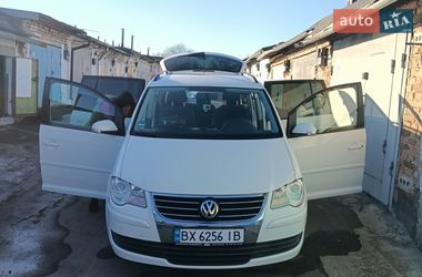Минивэн Volkswagen Touran 2008 в Хмельницком