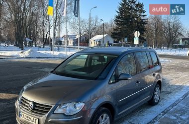 Минивэн Volkswagen Touran 2006 в Киеве